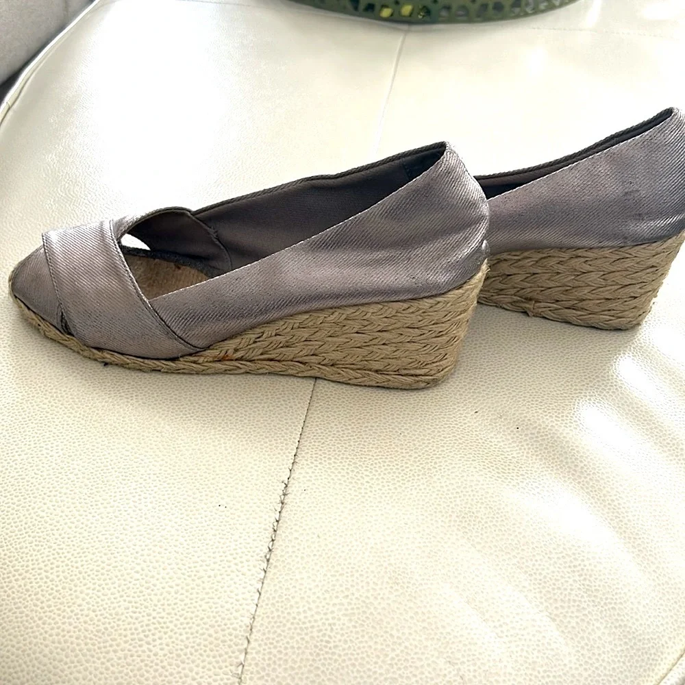 Ralph Lauren Cecilia Metallic Peep Toe Espadrille 7.5 Wedges Stacked Heel